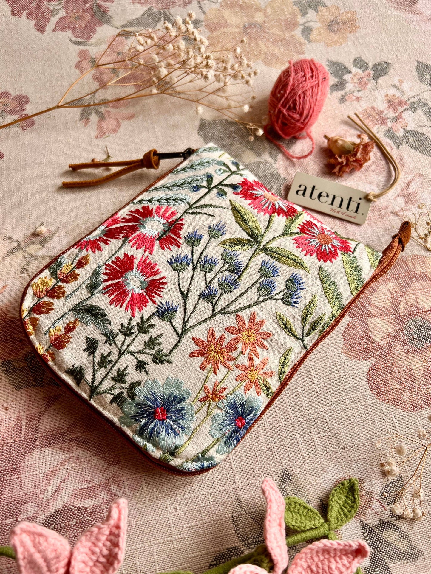 Wildflower Circular Case