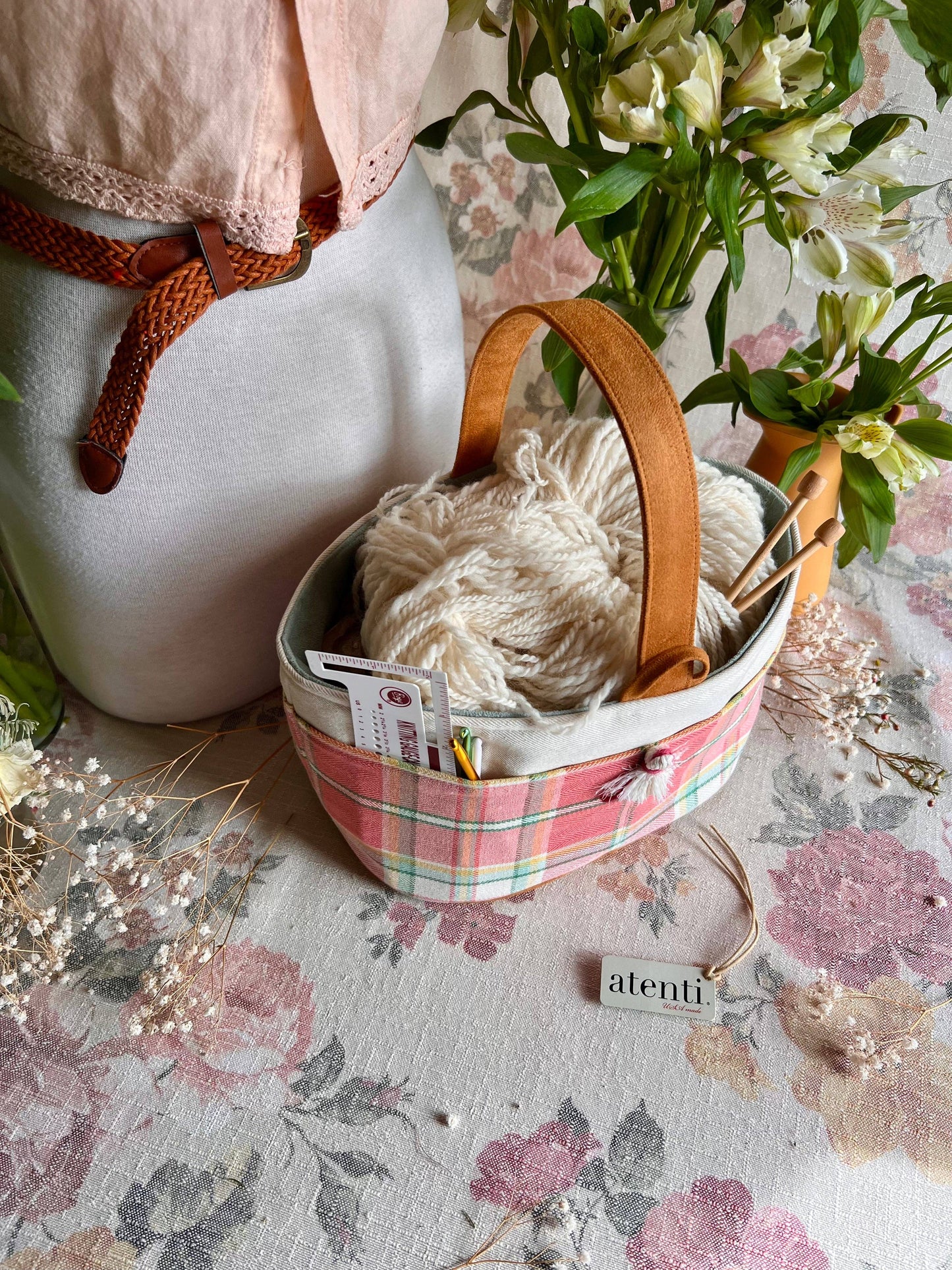 Knitting and Crochet Organizer Project Bag, Bubblegum Caddy