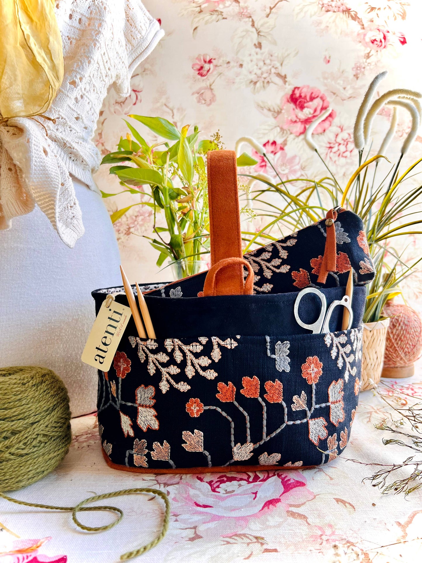 Twinkle Caddy: Knitting and Crochet Organizer Project Bag