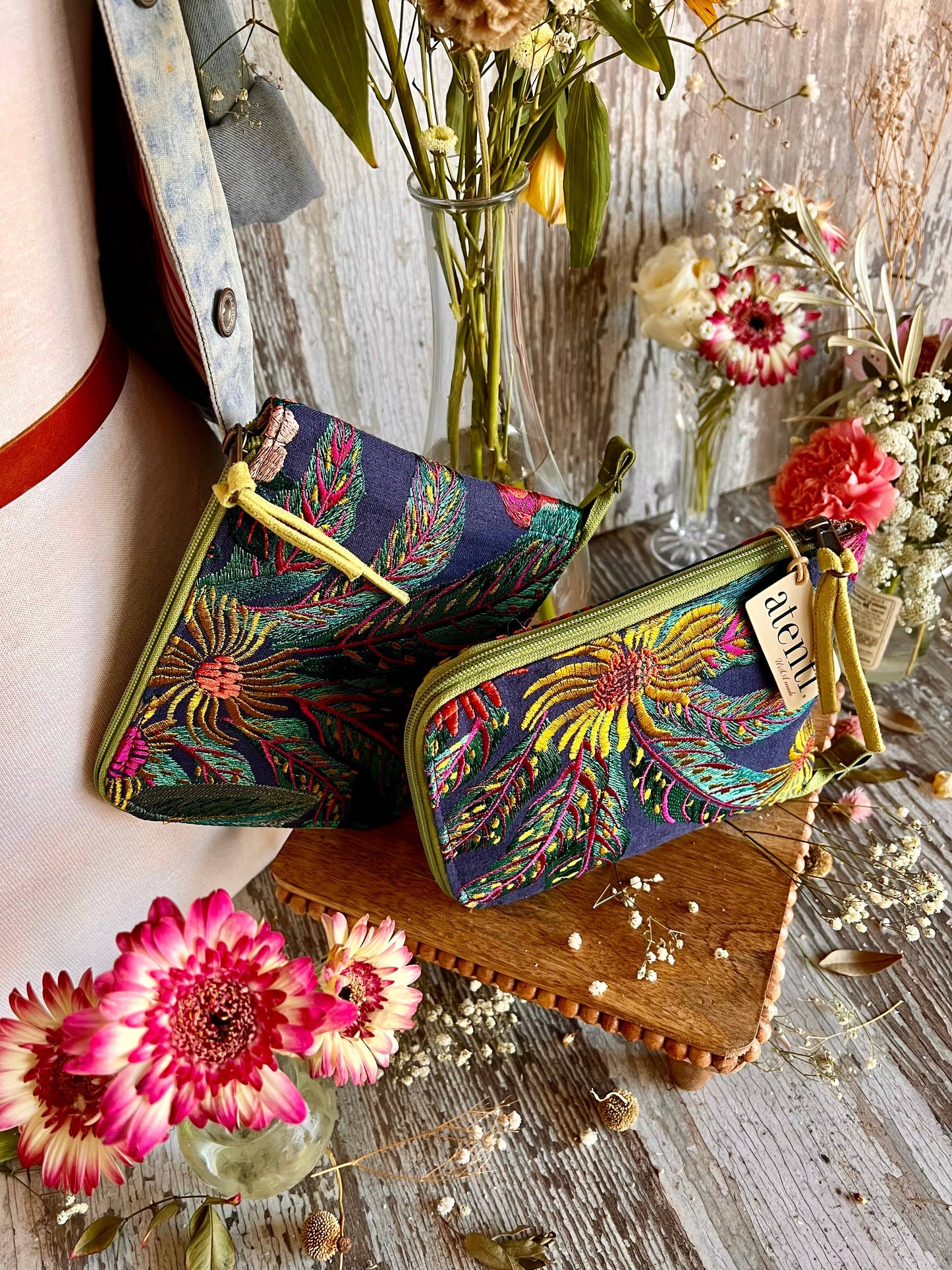 Flora Circular Case