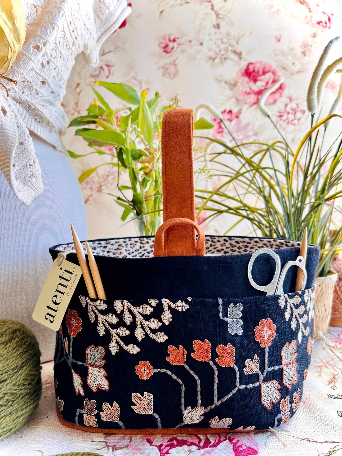 Twinkle Caddy: Knitting and Crochet Organizer Project Bag