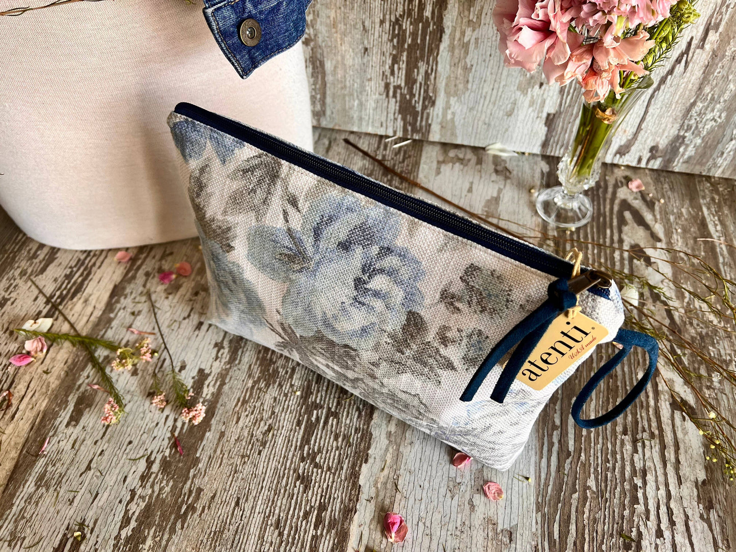 Jenny Grand Pouch