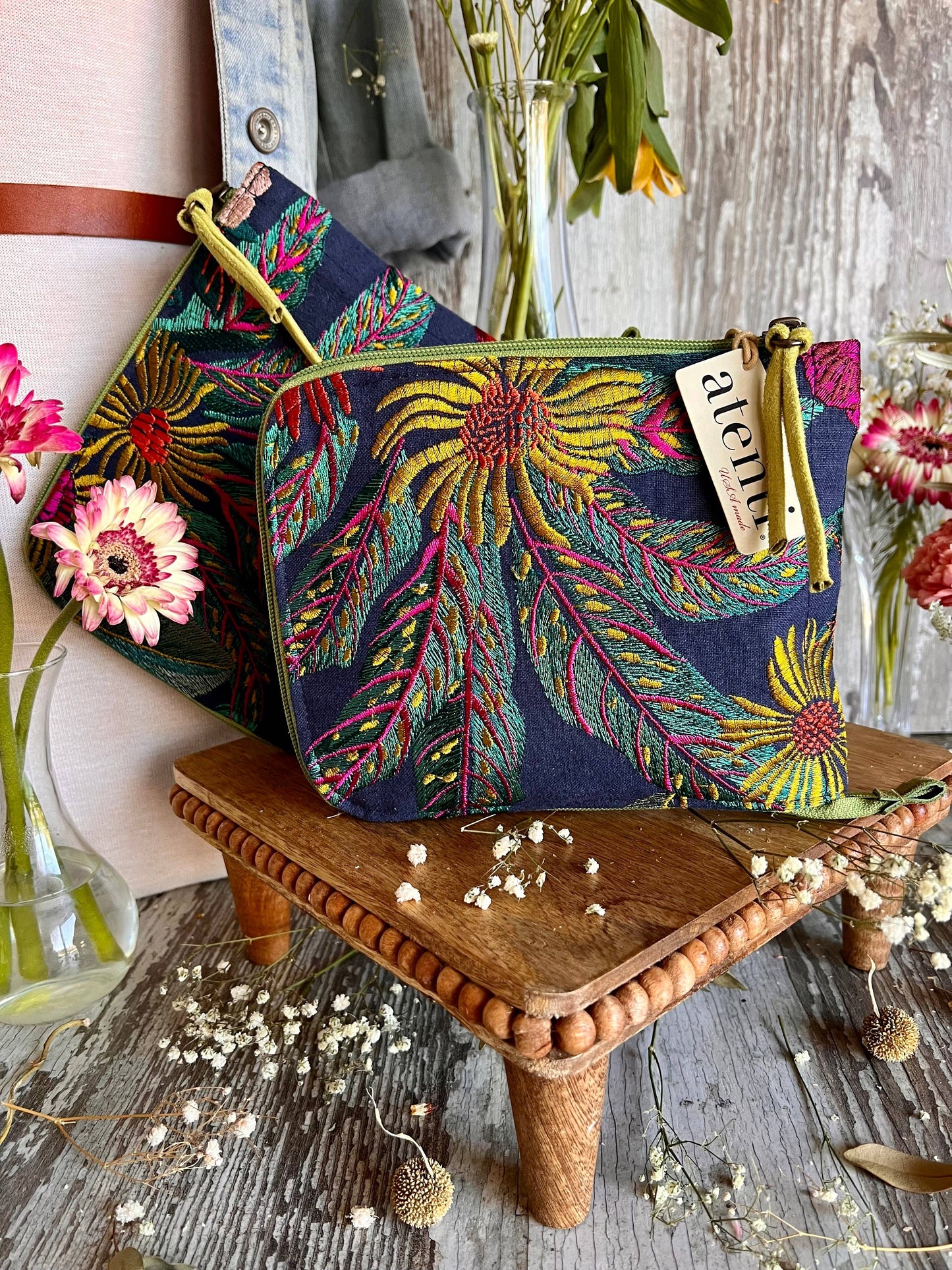 Flora Circular Case