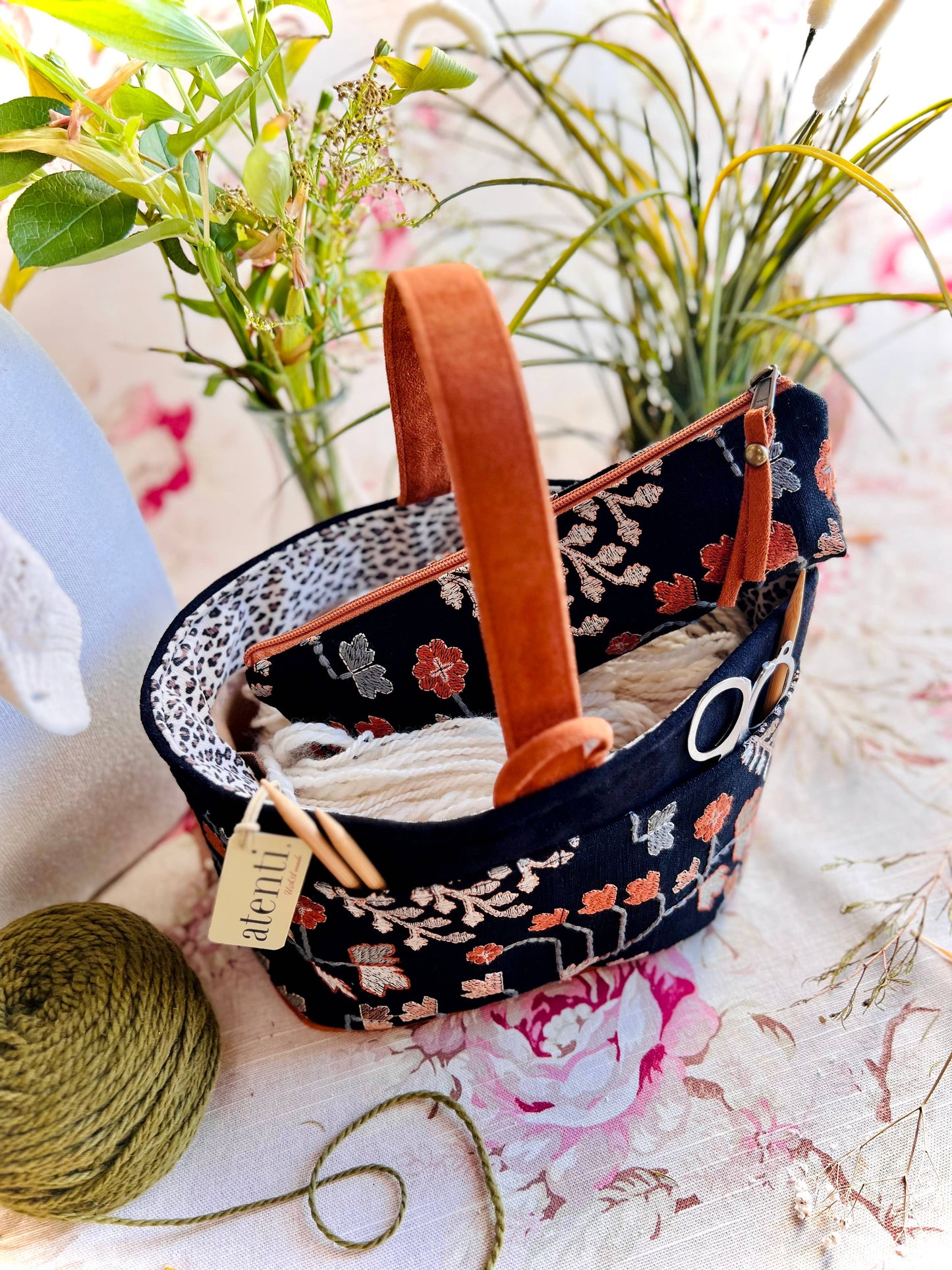 Twinkle Caddy: Knitting and Crochet Organizer Project Bag