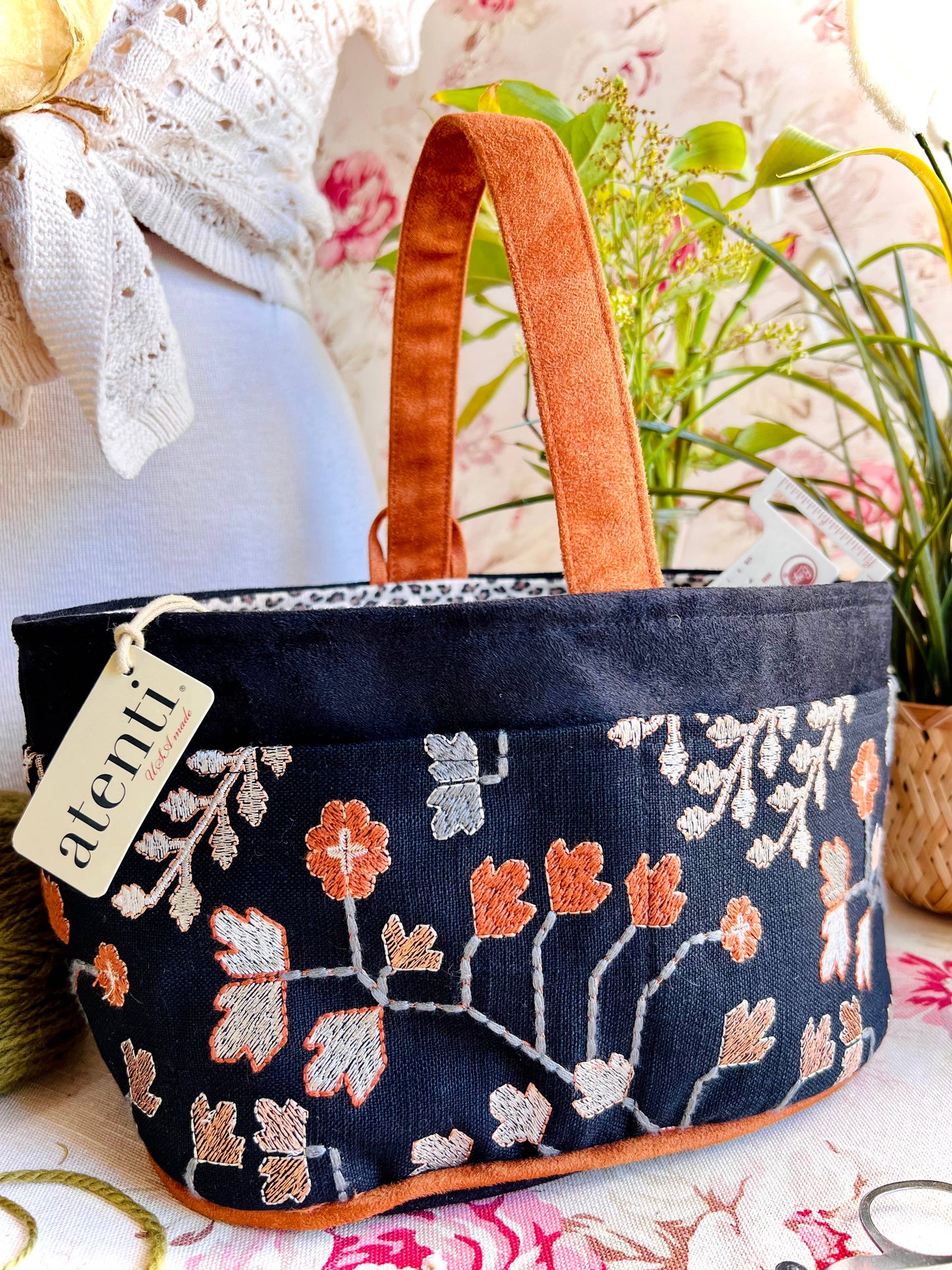 Twinkle Caddy: Knitting and Crochet Organizer Project Bag